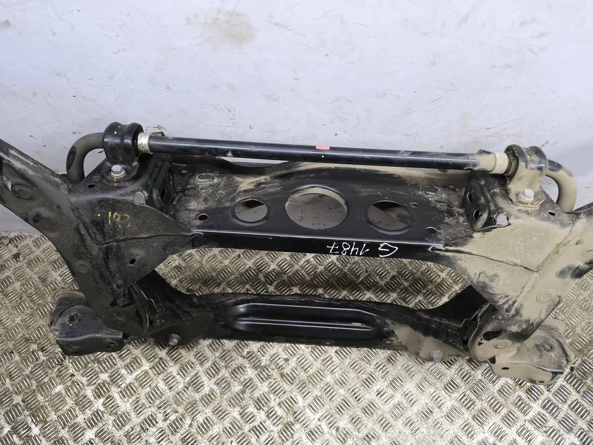 Soporte Trasero Toyota bZ4X OEM 3X10B0226 image 4