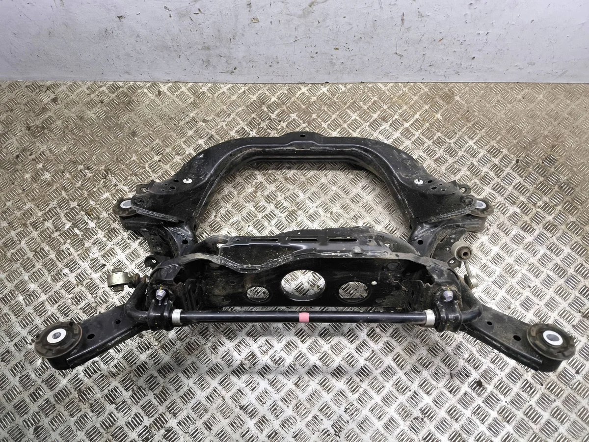 Soporte Trasero Toyota bZ4X OEM 3X10B0226 image 9