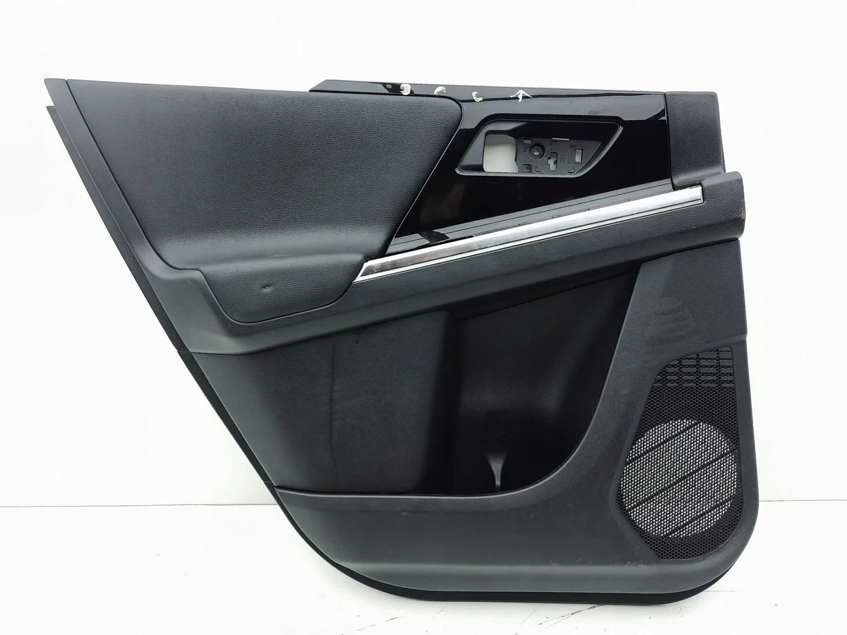 Toyota BZ4X 2023 Tapicería Puerta Izq Trasera