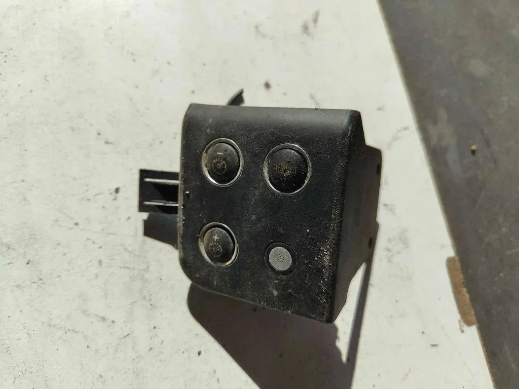 Amplificador Maserati Coupe OEM 192522