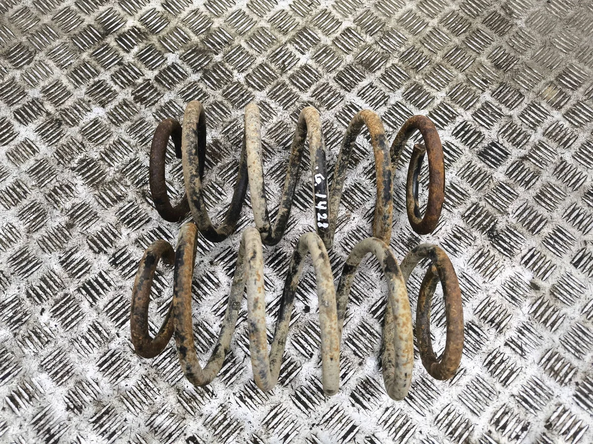 Jeep Grand Cherokee WK Rear Spring Used