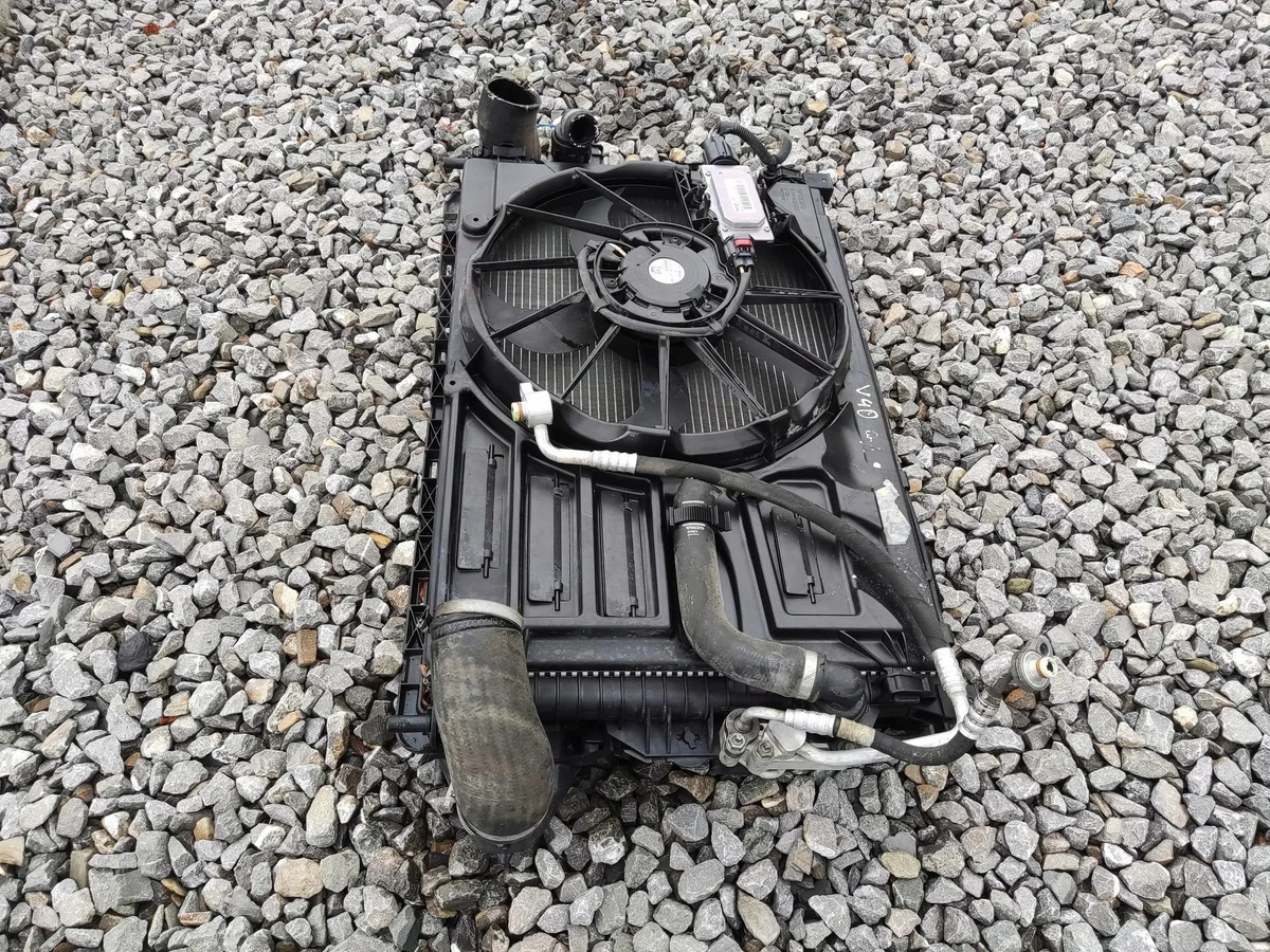 Kit Radiadores Volvo V40 II 2.0D 6G91-19710-DB image 3