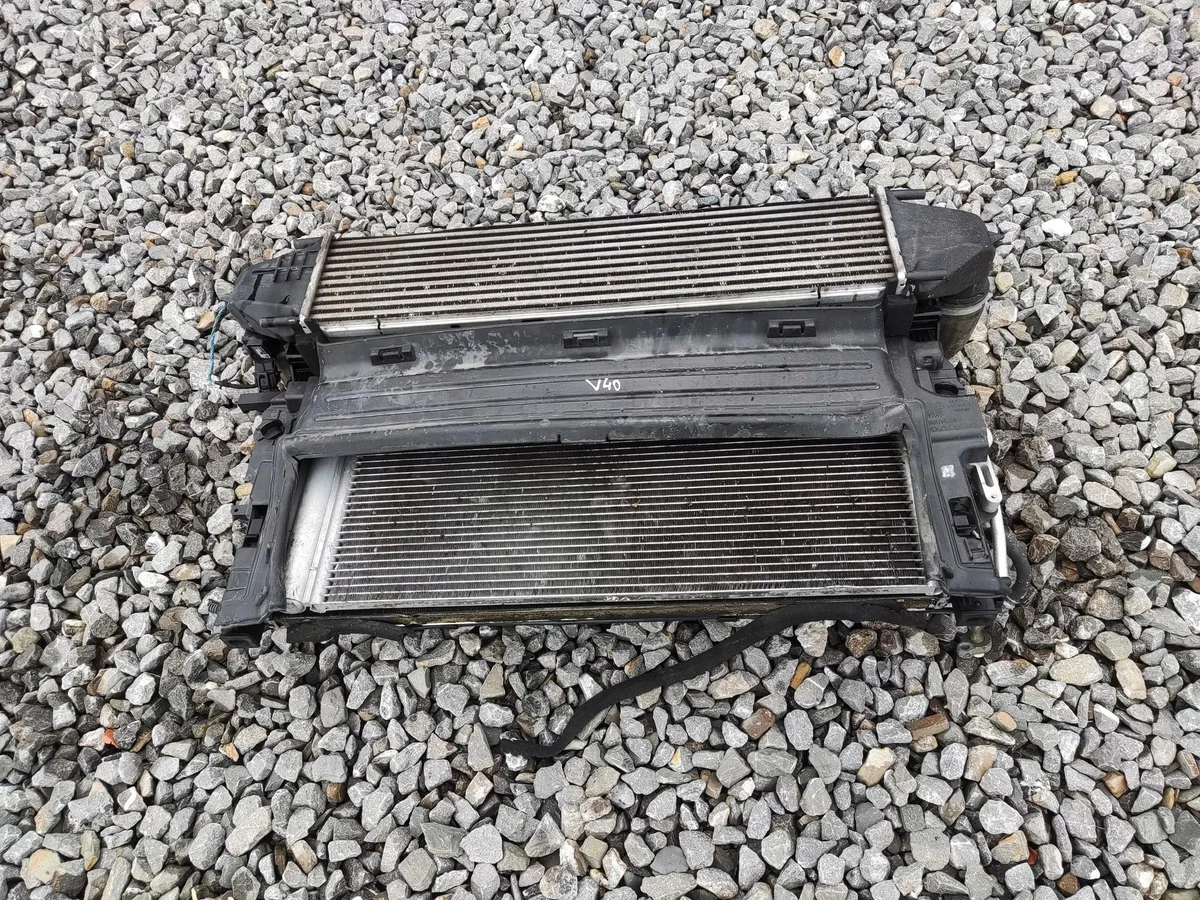 Kit Radiadores Volvo V40 II 2.0D 6G91-19710-DB image 9