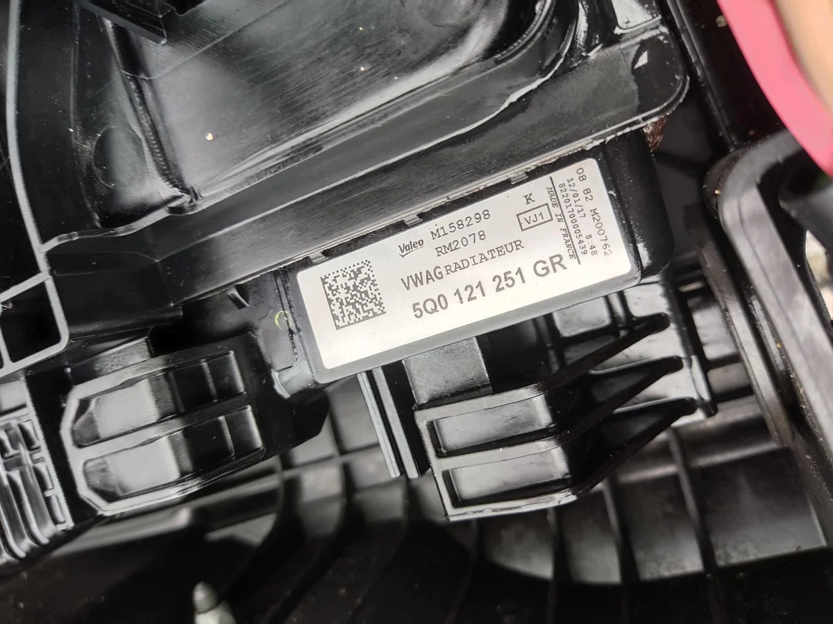 Etupaneeli jäähdyttimille VW Tiguan II image 8