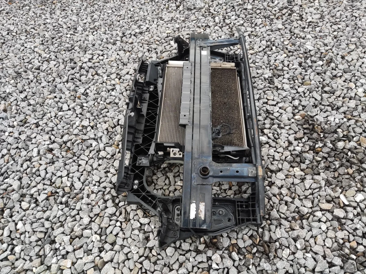 Kühlergrill Lüfter Kia Rio III 1.2 2011-2014 gebraucht image 3
