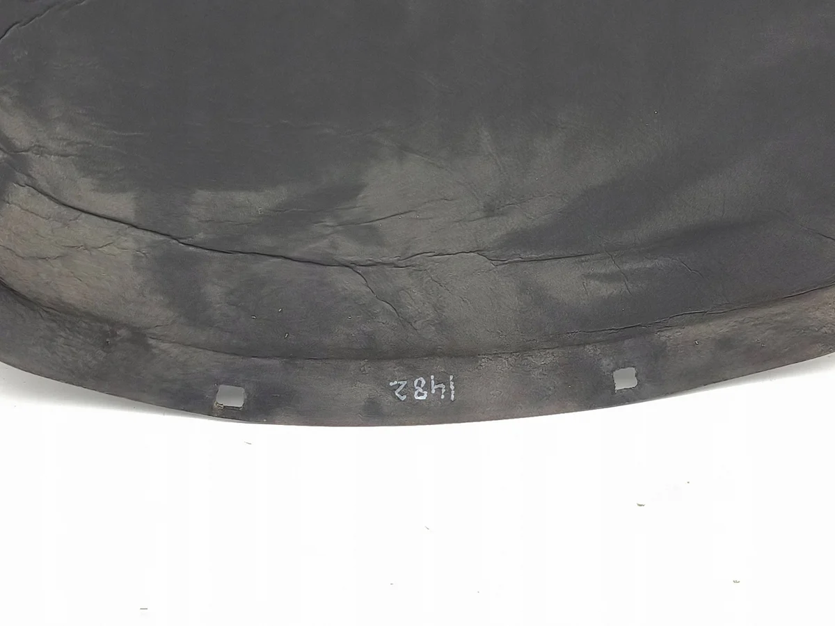 Aislamiento capó Volkswagen Passat B9 3J0863831 image 6