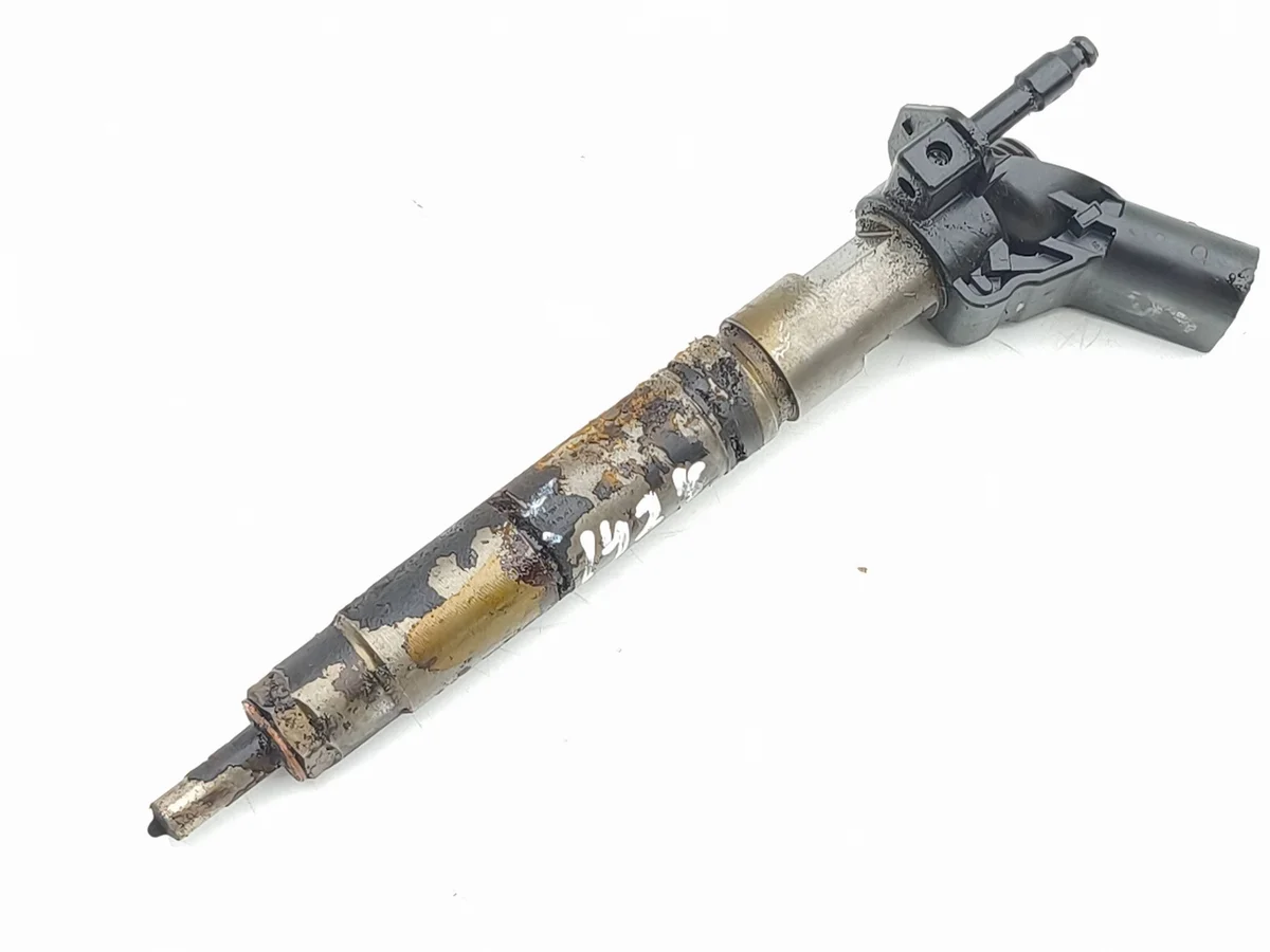 Jeep Grand Cherokee WK Injector A6420700387