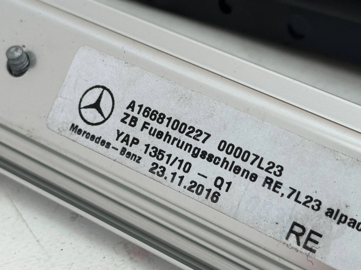 Kofferraumleisten Mercedes GLE AMG W166 A1668100227 image 6