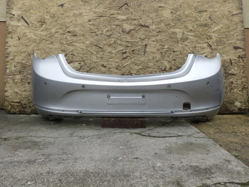 Opel Astra J Bakre Stötfångare Använd