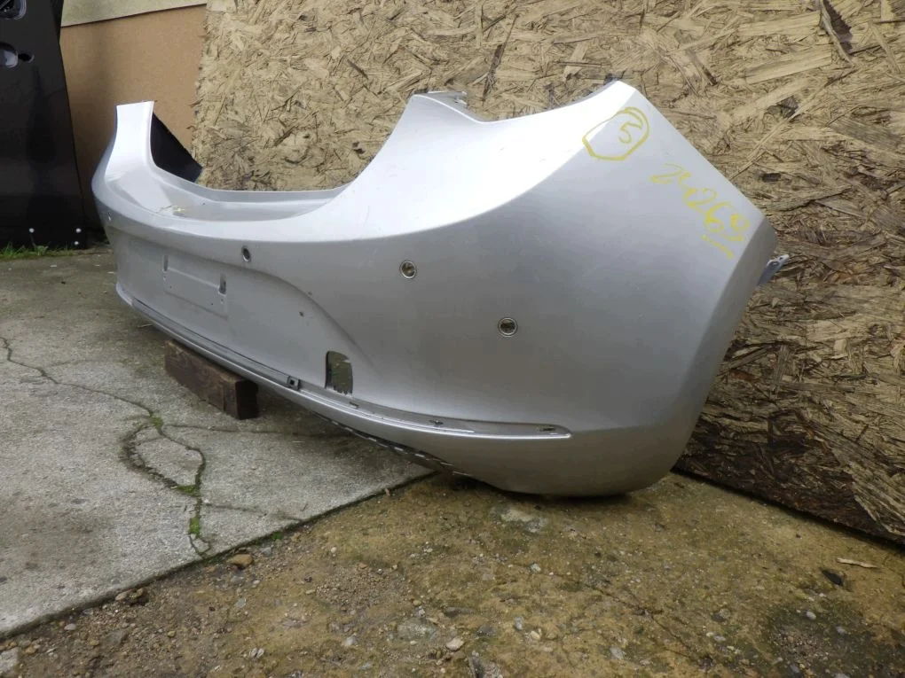 Opel Astra J Heckschürze hinten gebraucht image 3