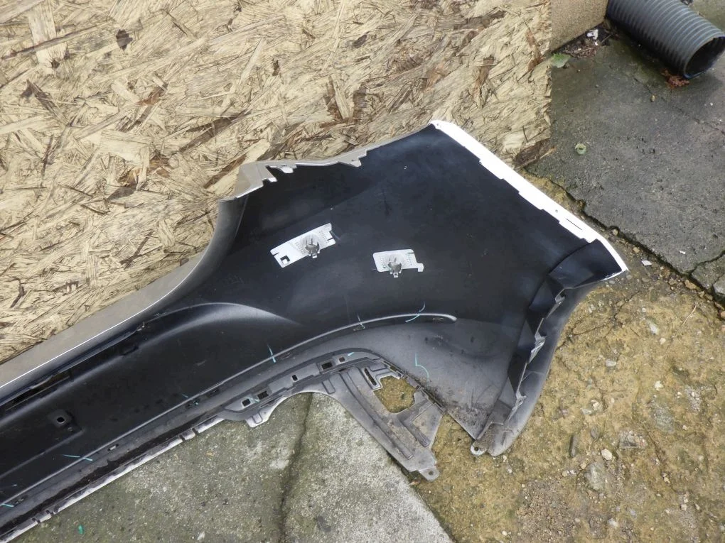 Opel Astra J Heckschürze hinten gebraucht image 6