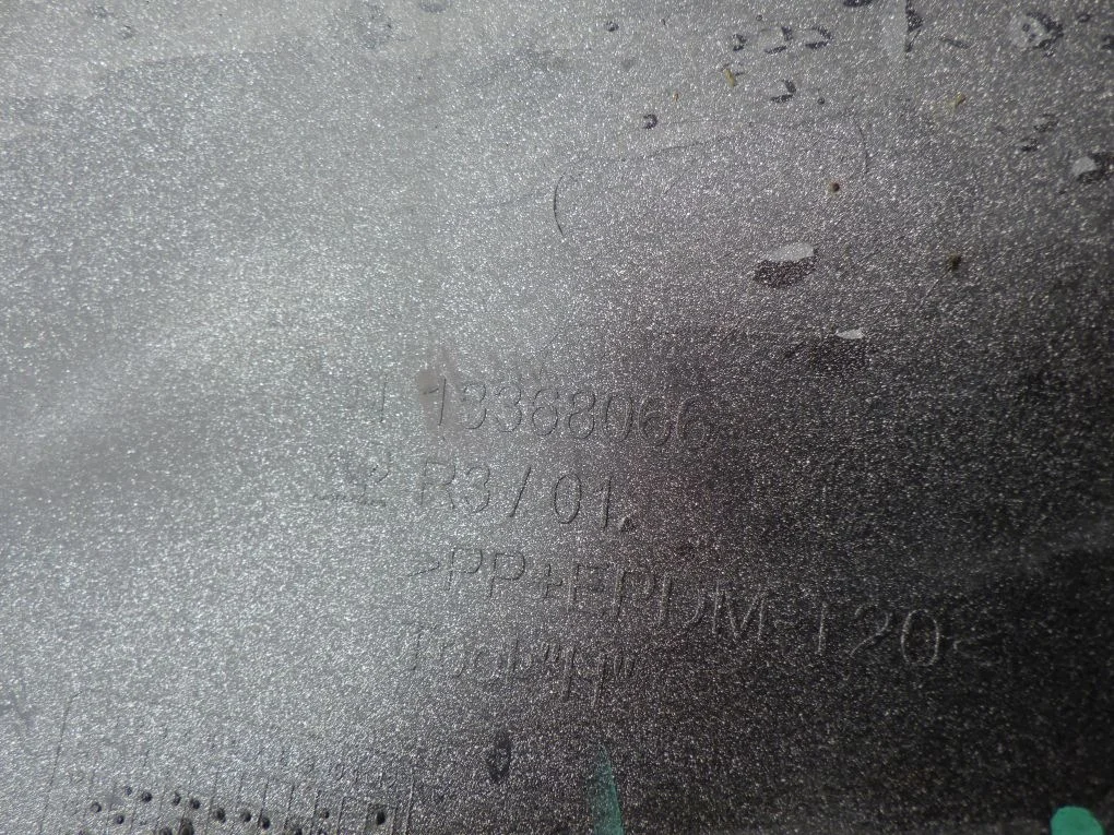 Opel Astra J Heckschürze hinten gebraucht image 7