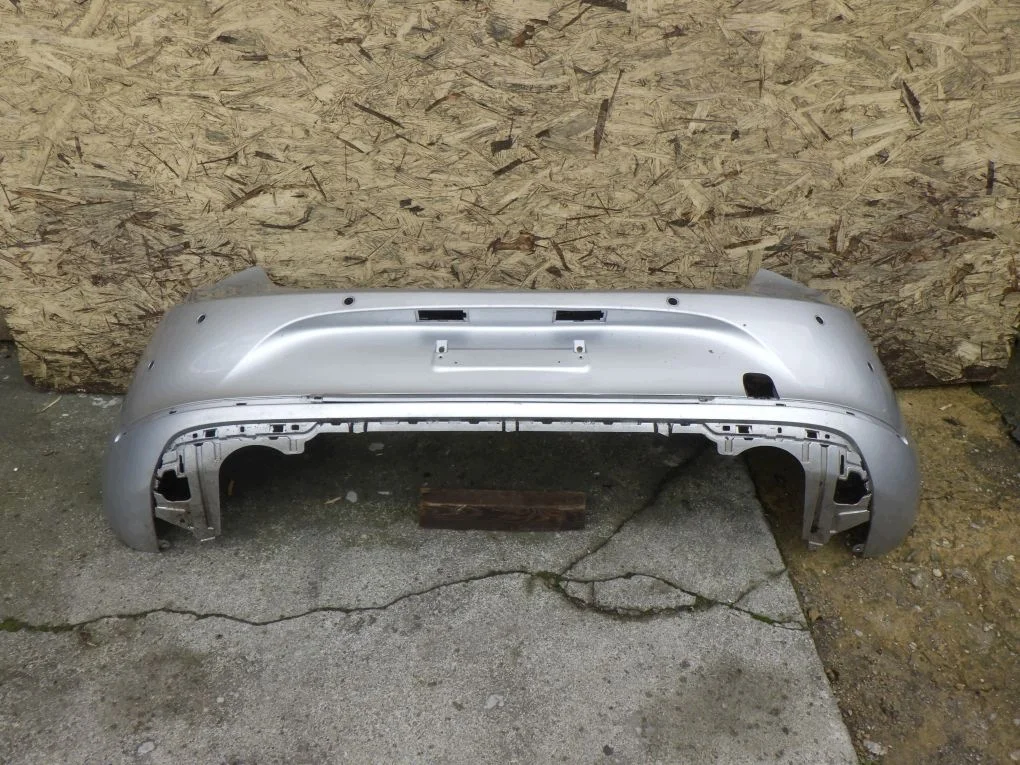 Opel Astra J Heckschürze hinten gebraucht image 8