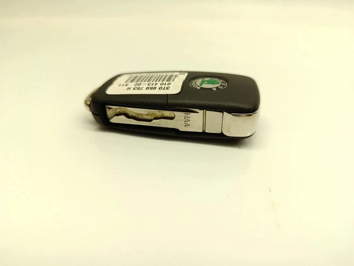 SKODA OCTAVIA 2009-2013 Sleutel Behuizing 3T0837202H image 3
