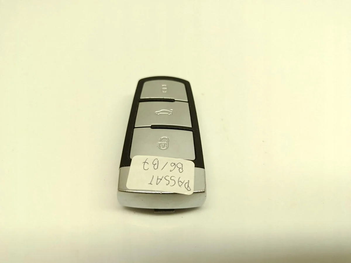 Carcasa Llave Volkswagen Passat B7 B6 Usada image 3