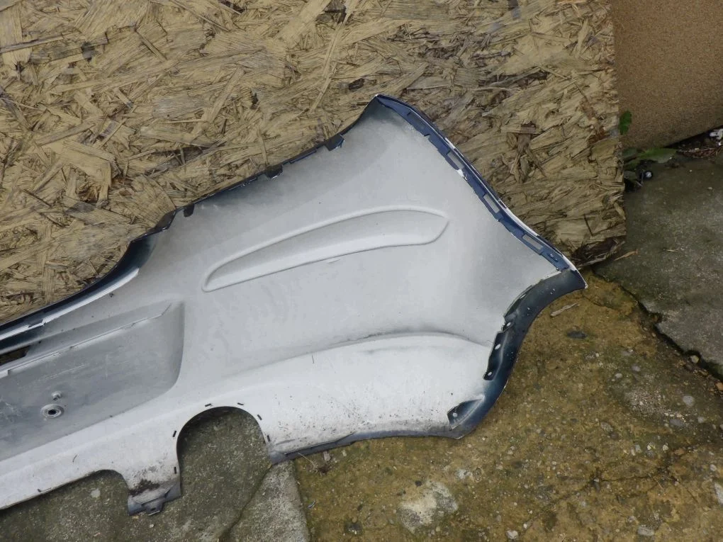 Opel Corsa D 3D 2006- Para-choques Traseiro image 6