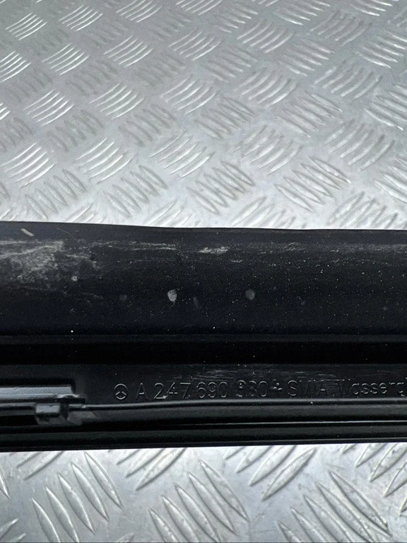 Mercedes GLB EQB Windshield Trim Left A2476909304 image 5