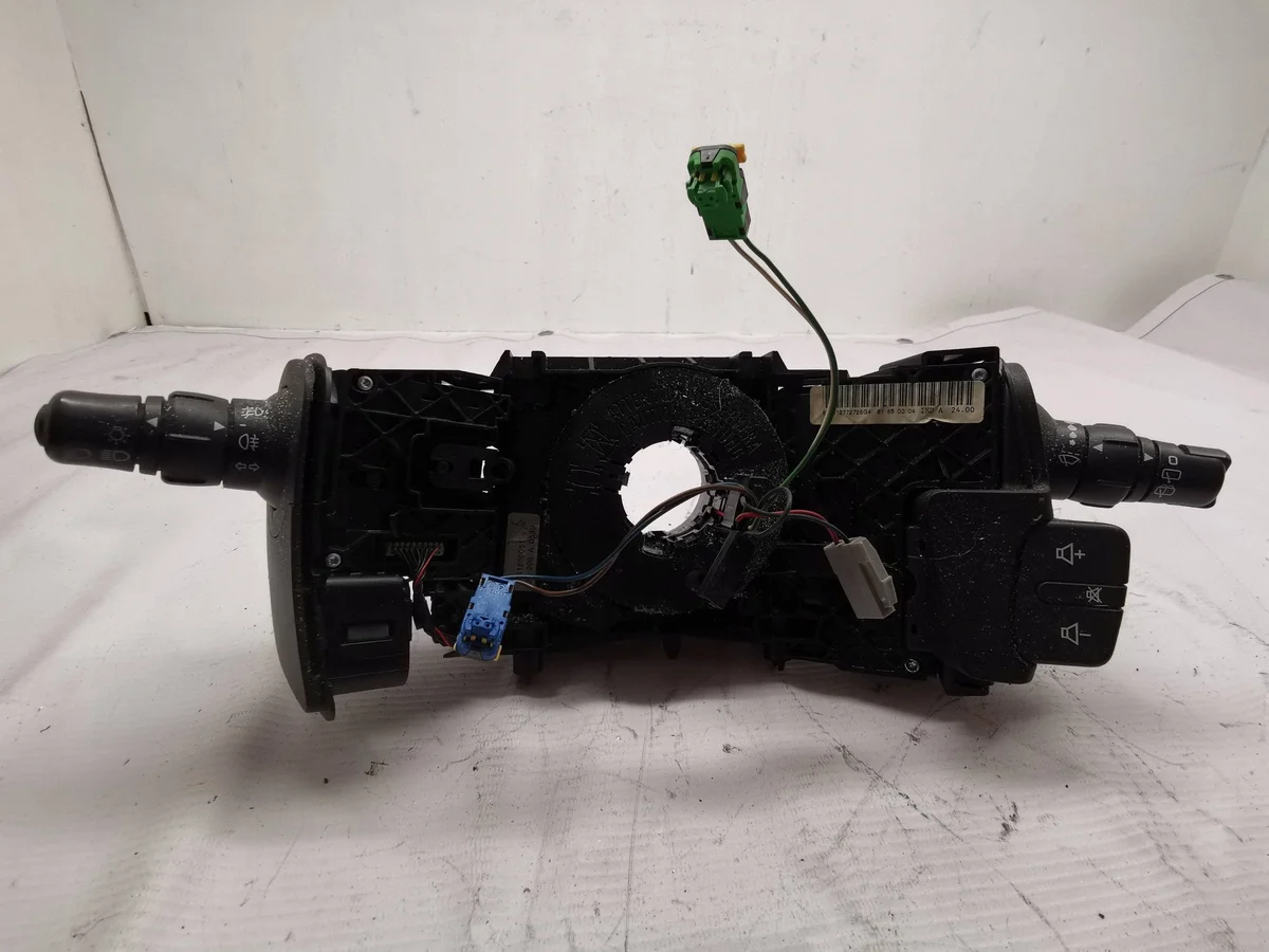 Conmutador Renault Scenic II Usado OE 820012772728