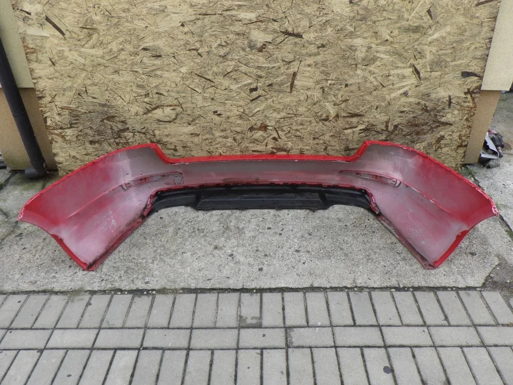Parachoques trasero Skoda Octavia III Kombi image 7