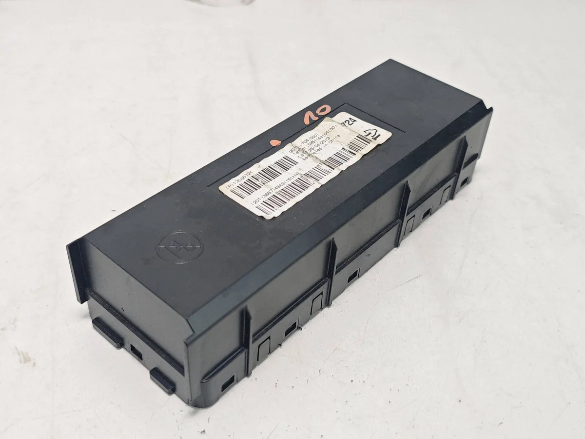 Opel Mokka Climate Control Module 90151704 image 3