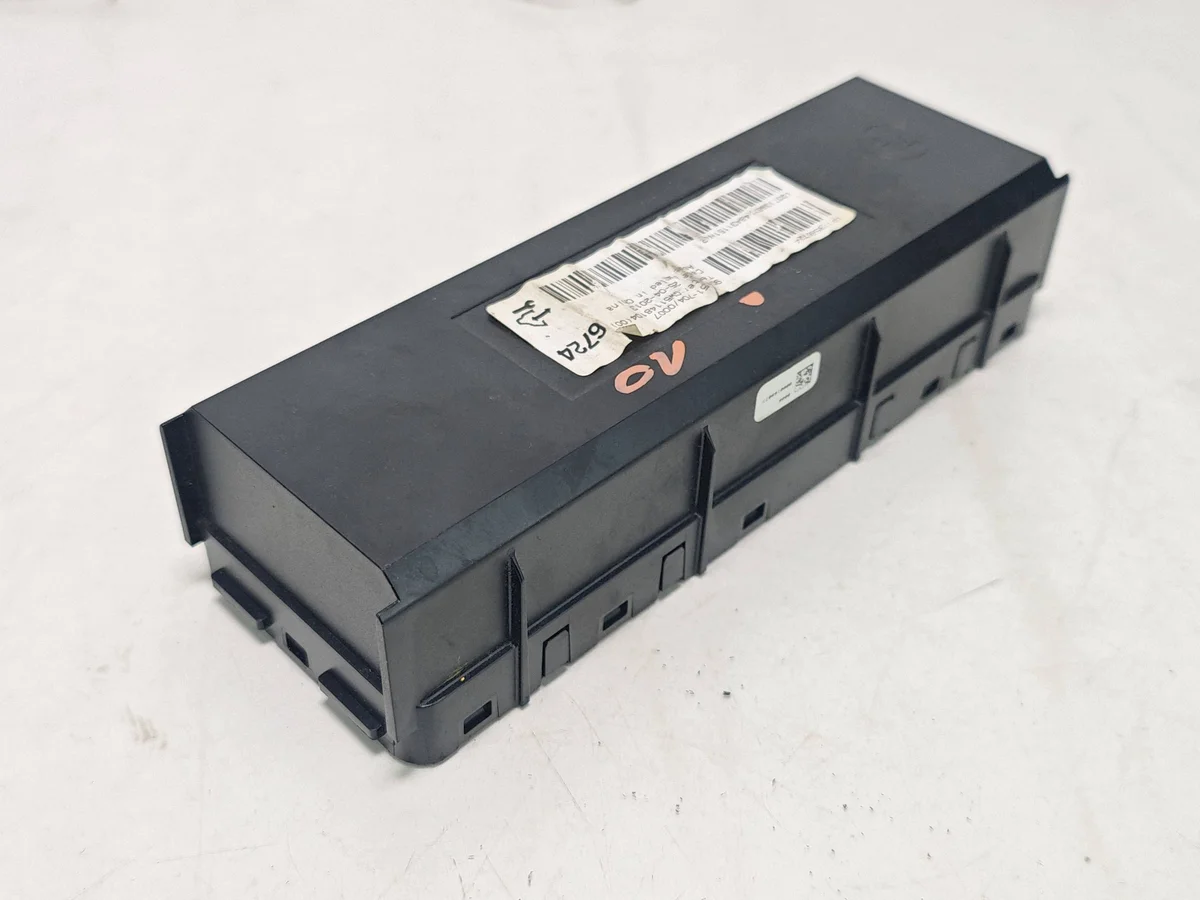 Opel Mokka Climate Control Module 90151704 image 5