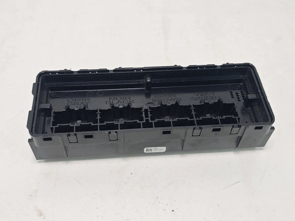 Opel Mokka Climate Control Module 90151704 image 8