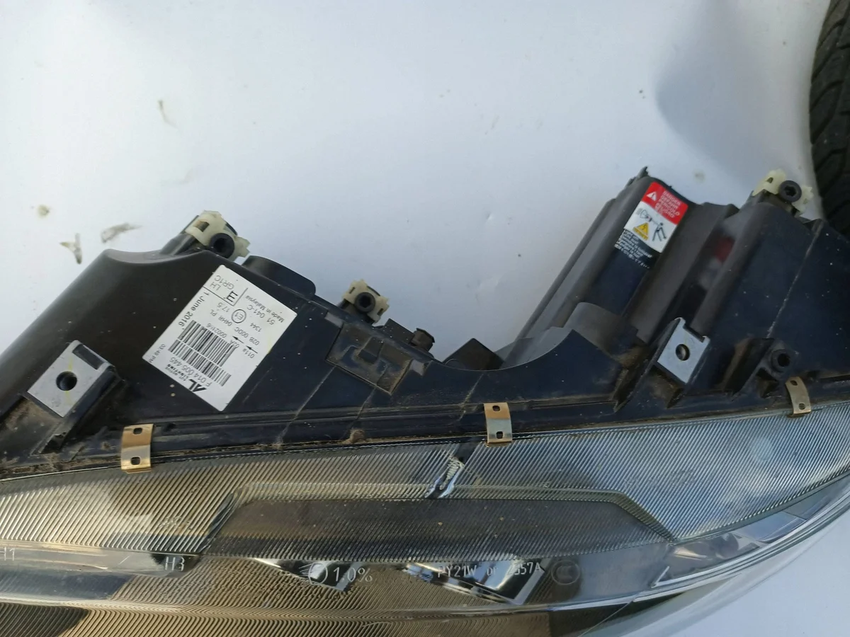 Phare Gauche Mazda 6 OEM 9917000 image 3