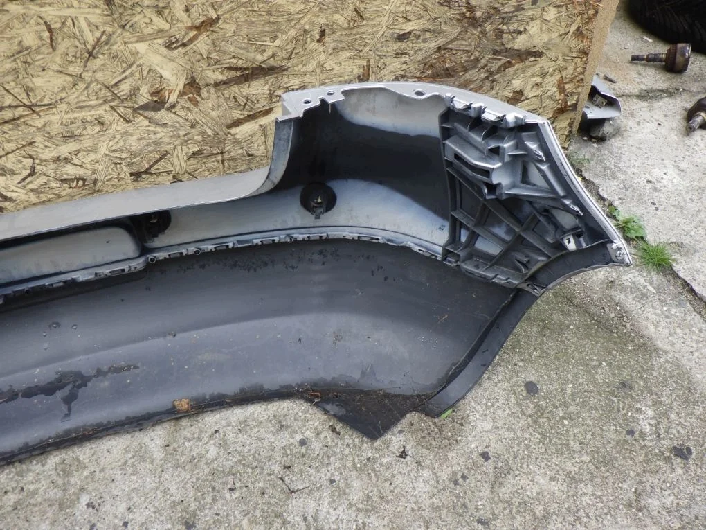 VW Golf V 5 Stoßstange Hinten Gebraucht image 5