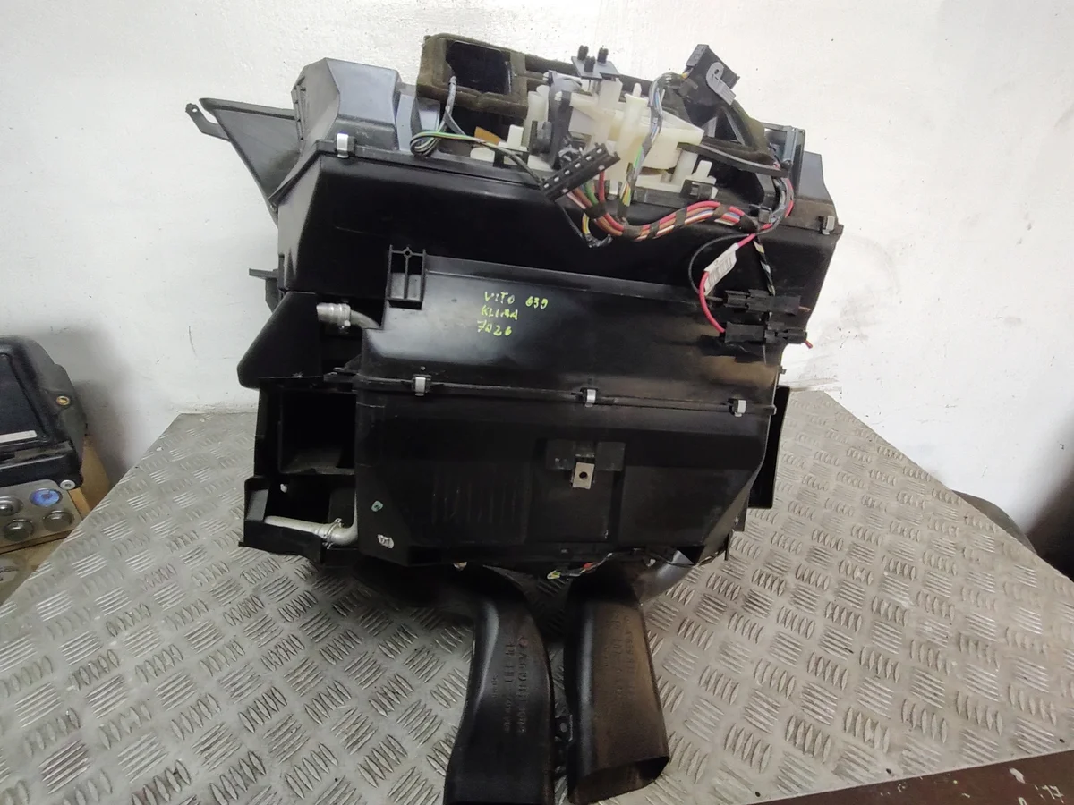 Túnel Mercedes Vito Viano 639 A6398301560