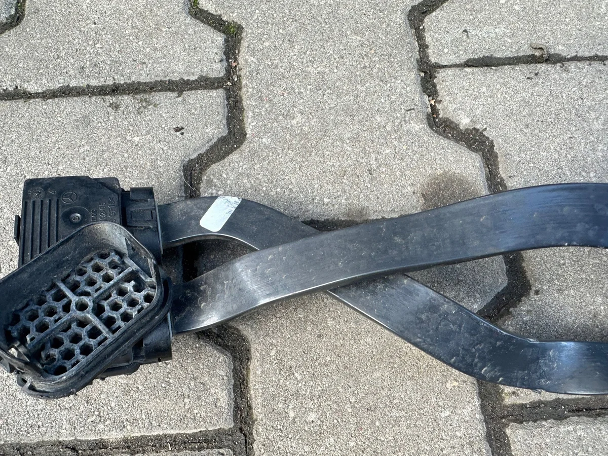 Klema plusowa Mercedes-Benz A W177 A1775407932 image 3