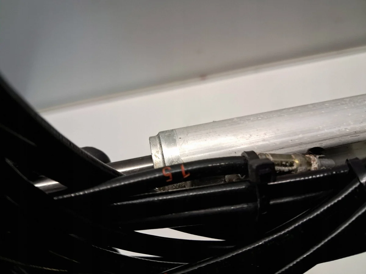 Mercedes-Benz CLK W209 Actuator Dak A2098000772 image 3