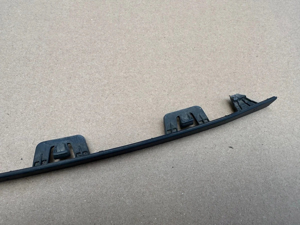 Friso Para-choques Dianteiro Mercedes A W177 image 9