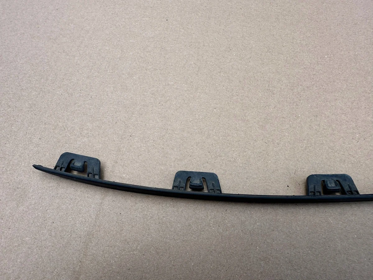 Friso Para-choques Dianteiro Mercedes A W177 image 10