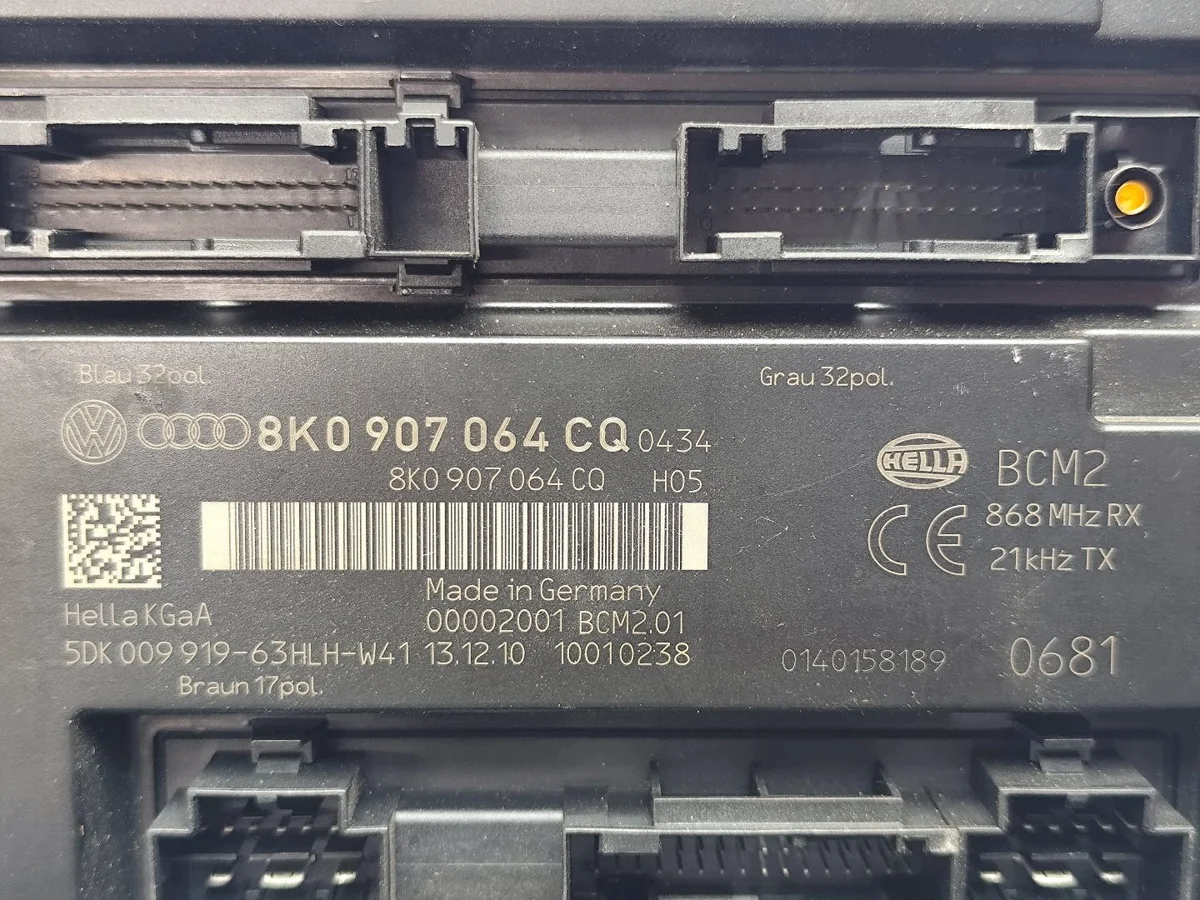 Steuergerät BCM Komfort Audi A4 B8 A5 Q5 image 6