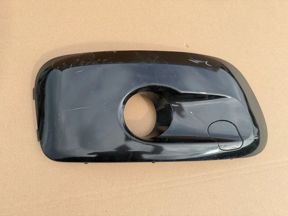 Sumuvalon ritilä eteen vasen Citroen C3 Picasso