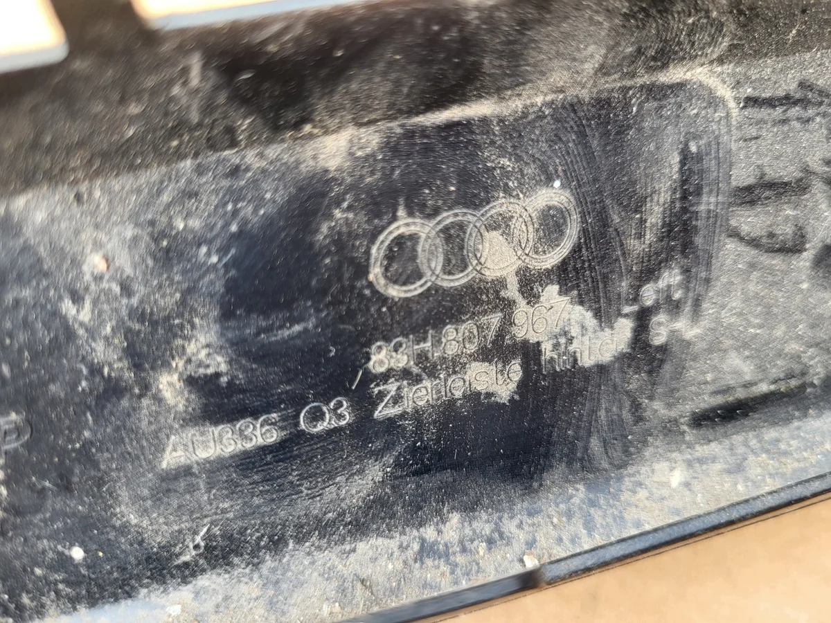 Audi Q3 F3 Bagage avant 83H807968 image 5