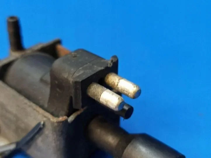 Valvola vuoto Mercedes W123 W124 W140 W126