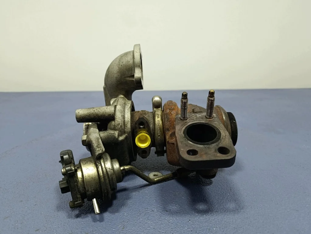 Citroen DS3 1.6 e-HDi turbocompressor image 3