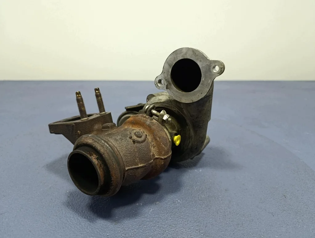 Citroen DS3 1.6 e-HDi turbocompressor image 6