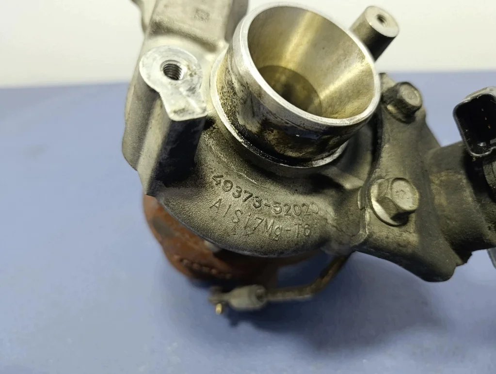 Citroen DS3 1.6 e-HDi turbocompressor image 10