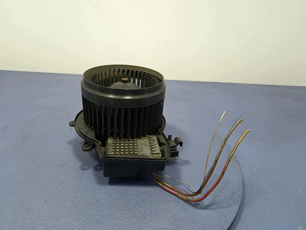 Ventilador Mercedes Classe C W203 2004- Usado image 4