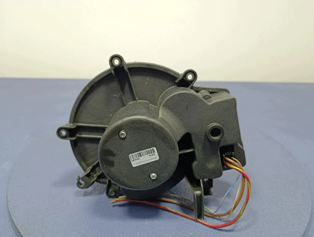 Ventilador Mercedes Classe C W203 2004- Usado image 5
