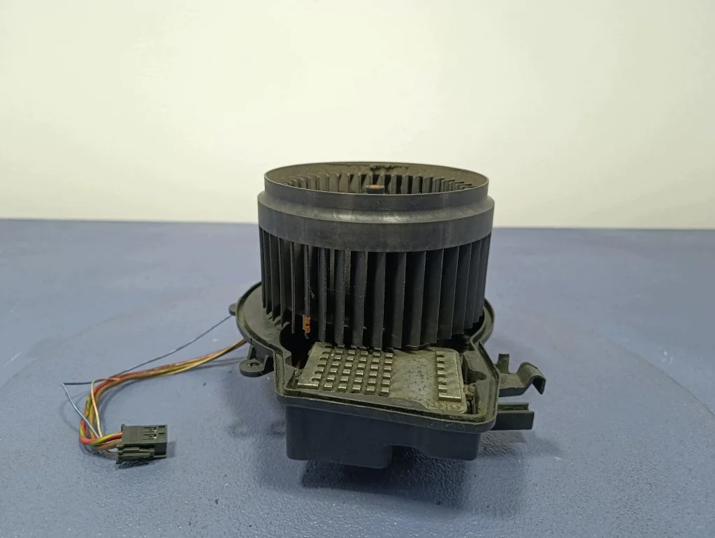 Ventilador Mercedes Classe C W203 2004- Usado image 8