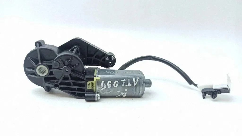 Motor Asiento Izquierdo Mercedes C W204 825843694