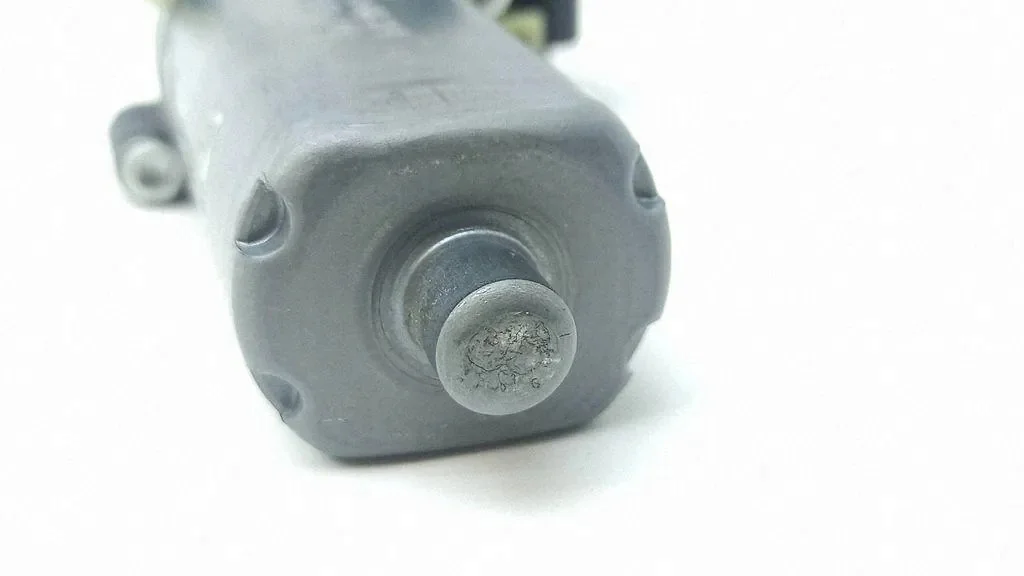 Moteur siège MERCEDES C W204 820418984 image 6