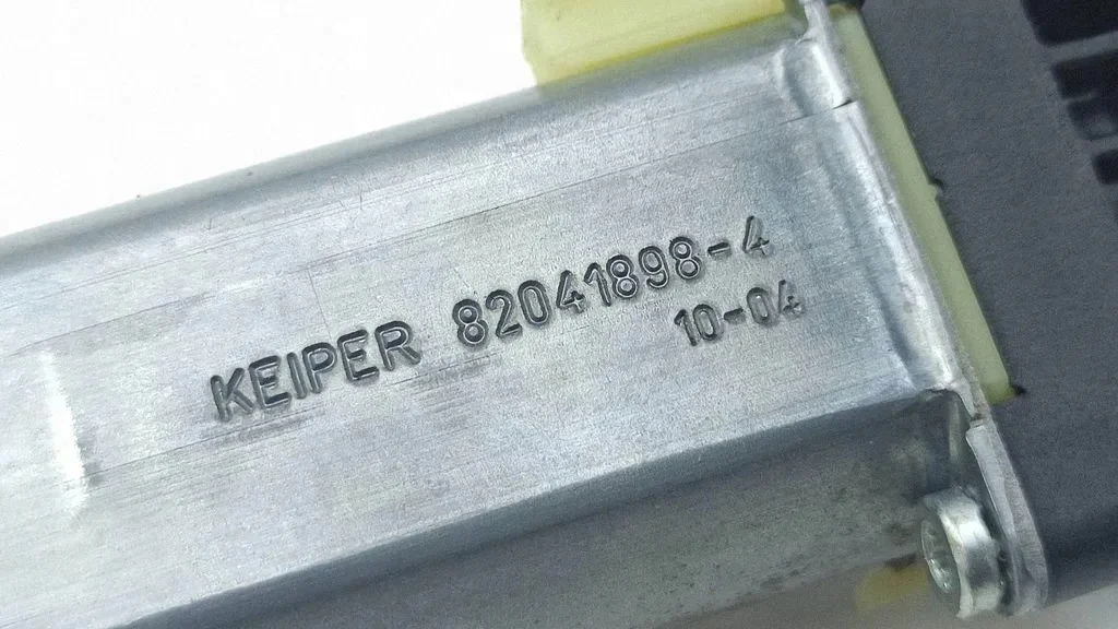 Moteur siège MERCEDES C W204 820418984 image 10