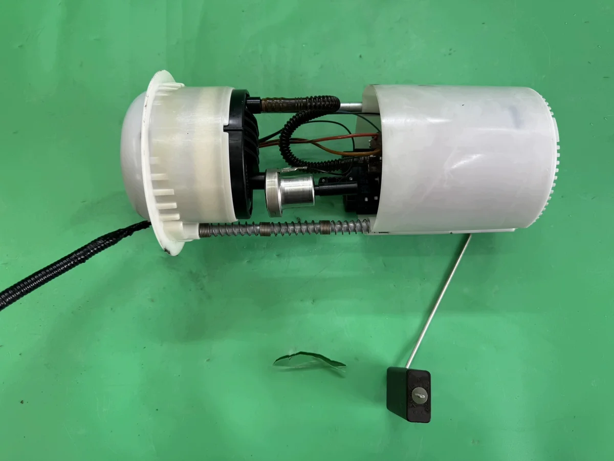 Kraftstoffpumpe mit Schwimmer Suzuki SX4 Fiat Sedici image 3