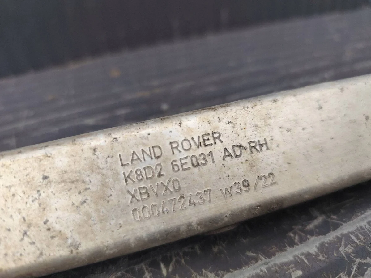 LAND ROVER EVOQUE L551 K8D26E031AD Suporte Direito