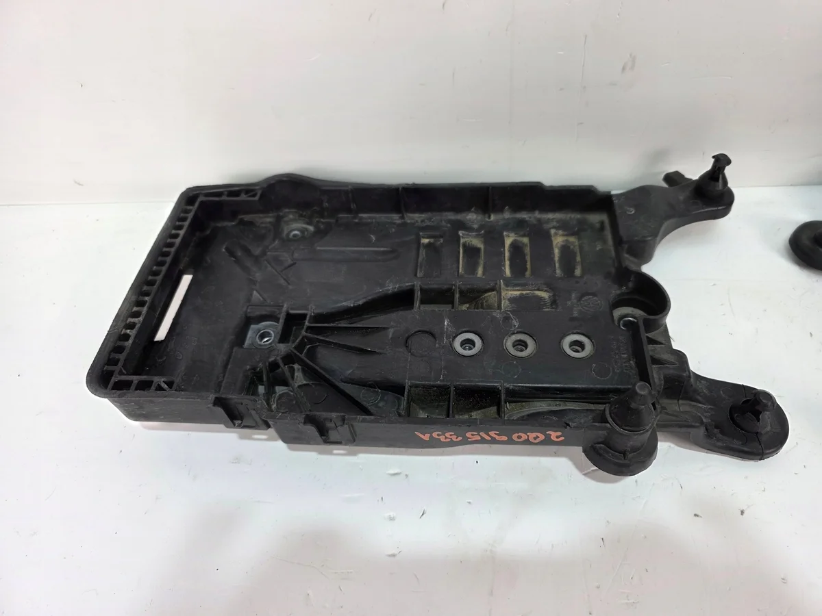 Base Batteria VW SEAT SKODA 2Q0915331 Usata image 3