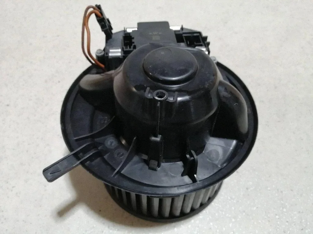 Ventilateur chauffage SEAT LEON II 995775T image 4